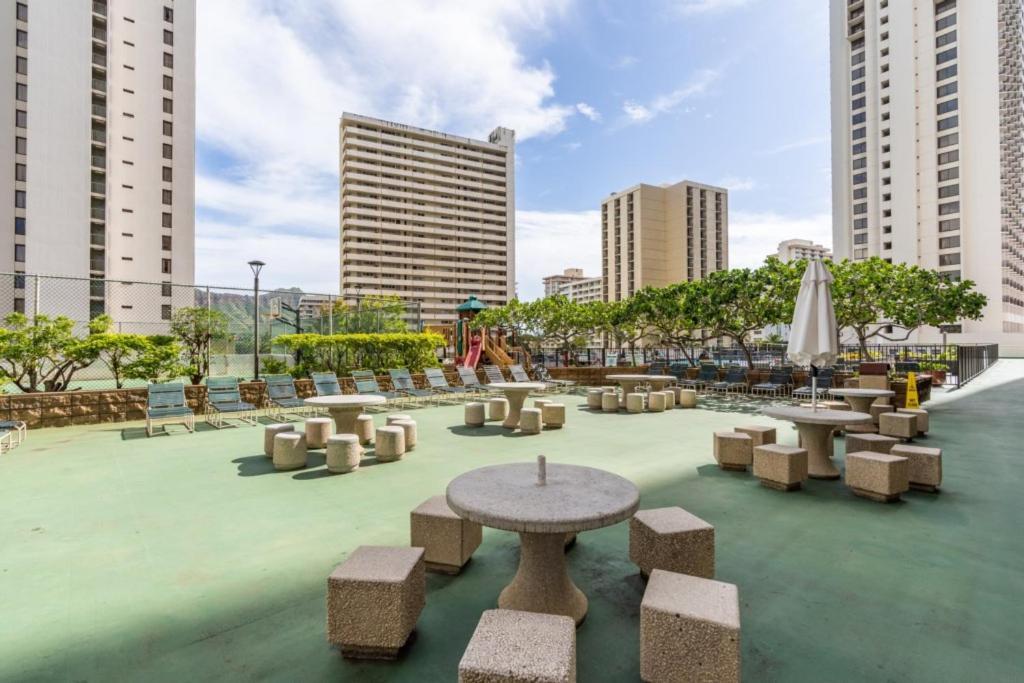 Waikiki Banyan W-Ocean Views With Free Parking! Lejlighed Honolulu Eksteriør billede