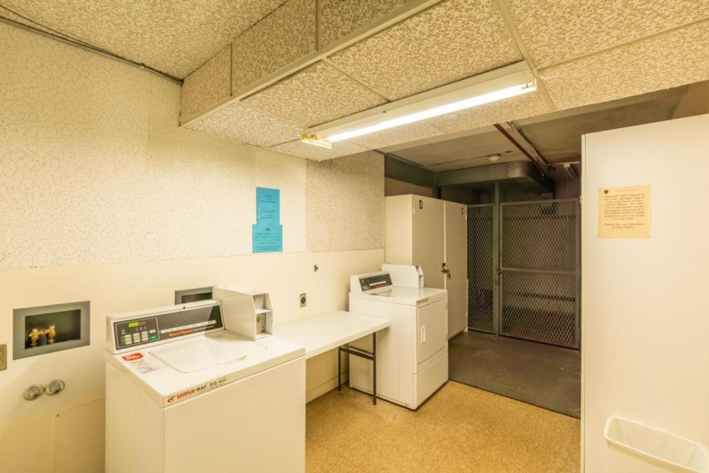 Waikiki Banyan W-Ocean Views With Free Parking! Lejlighed Honolulu Eksteriør billede