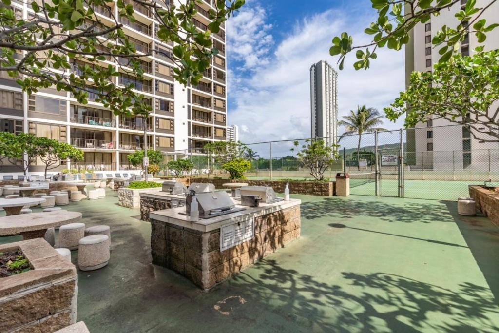 Waikiki Banyan W-Ocean Views With Free Parking! Lejlighed Honolulu Eksteriør billede
